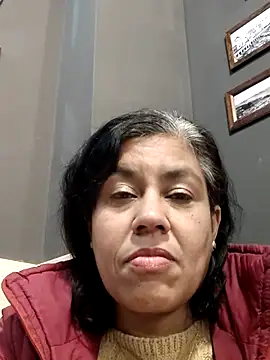 Molly newman6 online show from 12-15-25, 01:04