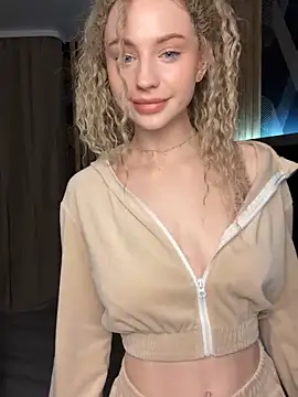 Camilla Railian online show from 01-30-25, 06:10