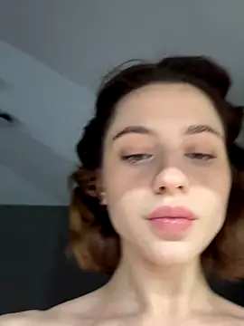 Camilla Railian online show from 10-02-25, 10:28