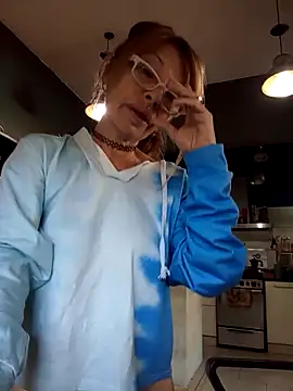 FrozenWaffle online show from 05-02-26, 04:01