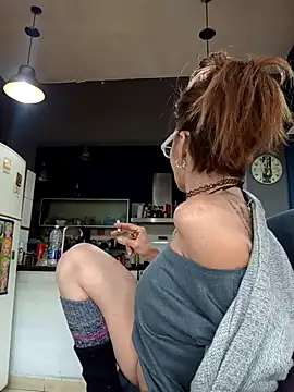 FrozenWaffle online show from 05-09-26, 03:17