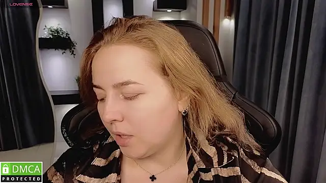 Mira Mermayd online show from 11-23-25, 01:27