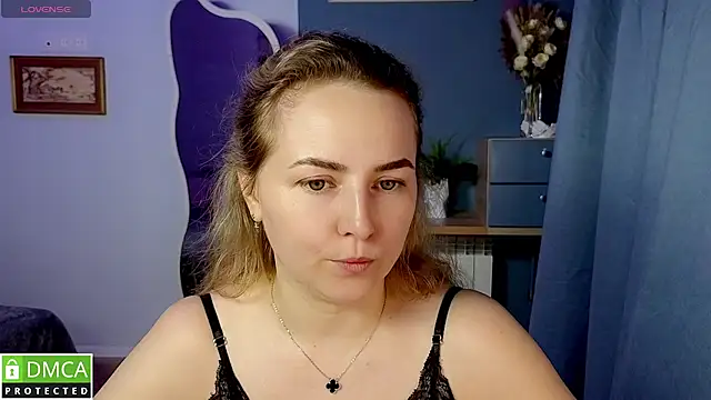 Mira Mermayd online show from 06-12-26, 01:04