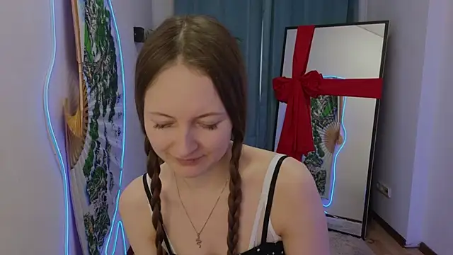 freya nilsson online show from 01-23-25, 12:30