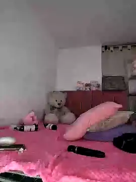 Snapshot of amycute_ chatting on 12-07-24, 01:47 amycute online show from 12-07-24, 01:47