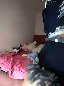 Snapshot of amycute_ chatting on 12-12-24, 03:32 amycute online show from 12-12-24, 03:32