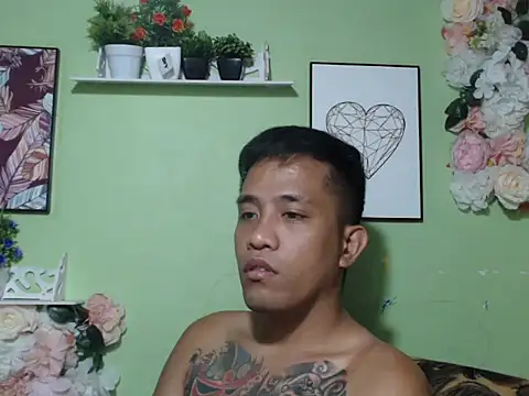 Snapshot of Thyler08 chatting on 01-18-26, 07:34 Thyler08 online show from 01-18-26, 07:34