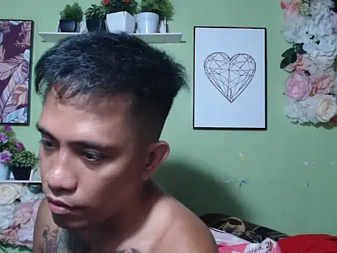 Snapshot of Thyler08 chatting on 02-25-26, 06:01 Thyler08 online show from 02-25-26, 06:01