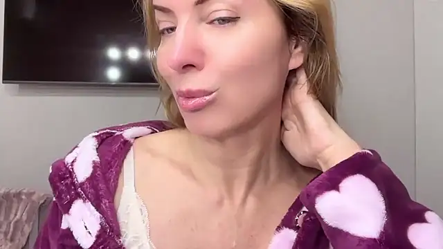 RachellAmazing online show from 02-08-25, 06:22