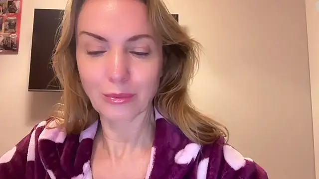 RachellAmazing online show from 02-14-25, 06:23