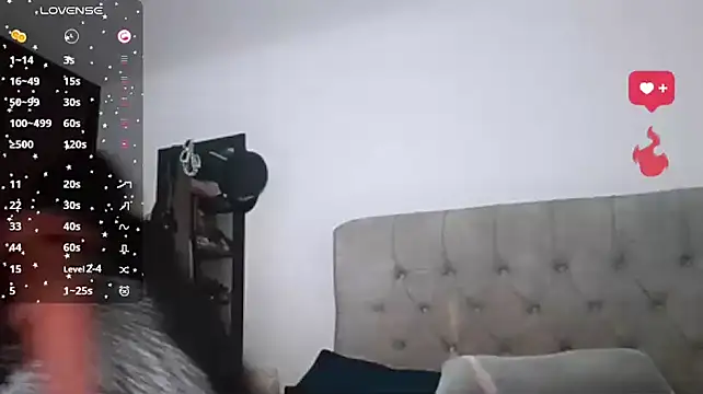 Snapshot of emily_rosse09 chatting on 11-07-25, 11:38 emily rosse09 online show from 11-07-25, 11:38