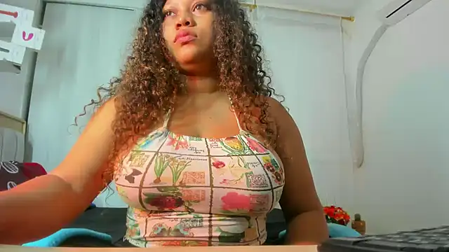 Lunastar02 online show from 09-21-25, 04:41