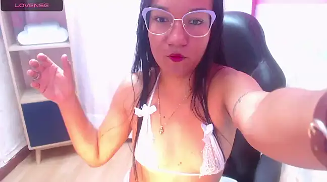 Amy Ronan online show from 02-01-25, 04:54