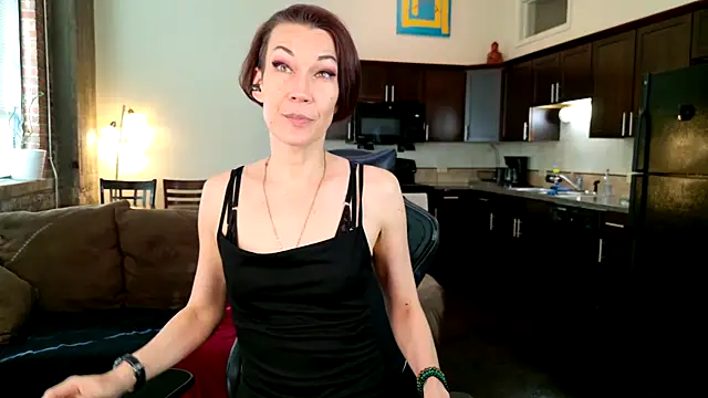 EveEnigma online show from 03-19-25, 12:34