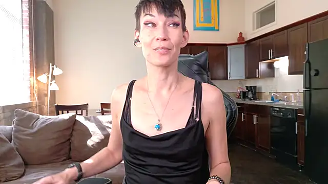 EveEnigma online show from 10-01-25, 07:20