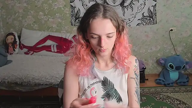 Cutie Adelia online show from 10-31-25, 07:42