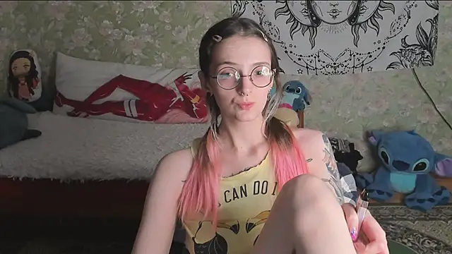 Snapshot of Cutie_Adelia chatting on 05-06-26, 02:00 Cutie Adelia online show from 05-06-26, 02:00