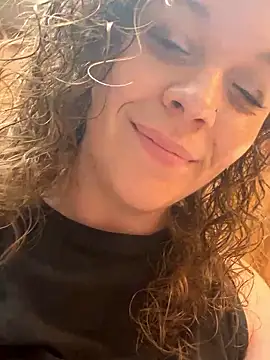 Snapshot of AuroraSummers chatting on 09-26-25, 02:32 AuroraSummers online show from 09-26-25, 02:32