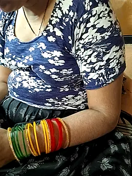 Snapshot of Diya_143 chatting on 06-28-26, 05:24 Diya 143 online show from 06-28-26, 05:24
