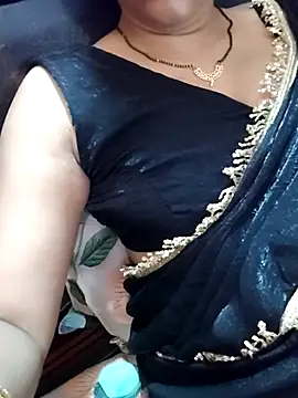 Snapshot of Diya_143 chatting on 07-03-26, 06:53 Diya 143 online show from 07-03-26, 06:53