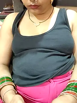 Snapshot of Diya_143 chatting on 07-14-26, 10:21 Diya 143 online show from 07-14-26, 10:21