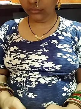 Snapshot of Diya_143 chatting on 07-15-26, 05:40 Diya 143 online show from 07-15-26, 05:40