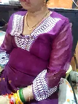 Snapshot of Diya_143 chatting on 07-28-26, 03:08 Diya 143 online show from 07-28-26, 03:08