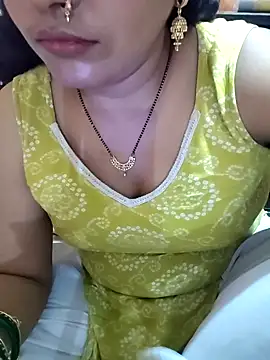 Snapshot of Diya_143 chatting on 08-01-26, 06:40 Diya 143 online show from 08-01-26, 06:40