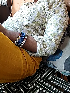 Snapshot of Diya_143 chatting on 08-05-26, 06:05 Diya 143 online show from 08-05-26, 06:05