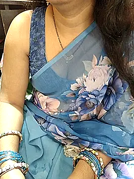 Snapshot of Diya_143 chatting on 08-08-26, 07:43 Diya 143 online show from 08-08-26, 07:43