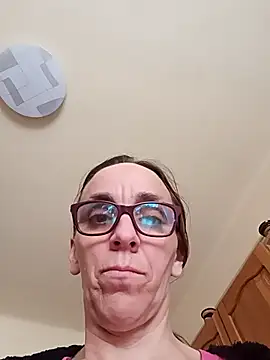 Dettybitch40 online show from 10-20-25, 08:48