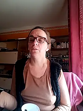 Dettybitch40 online show from 10-21-25, 12:39