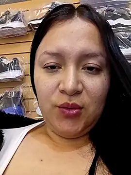 Snapshot of Arisha34 chatting on 12-19-25, 10:11 Arisha34 online show from 12-19-25, 10:11