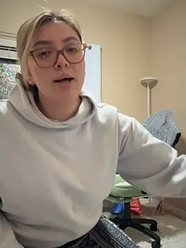 Snapshot of nativepumpkin95 chatting on 01-08-25, 01:11 nativepumpkin95 online show from 01-08-25, 01:11