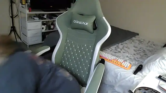 Snapshot of nativepumpkin95 chatting on 01-11-25, 01:37 nativepumpkin95 online show from 01-11-25, 01:37