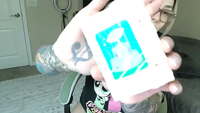 Snapshot of nativepumpkin95 chatting on 01-21-25, 04:54 nativepumpkin95 online show from 01-21-25, 04:54