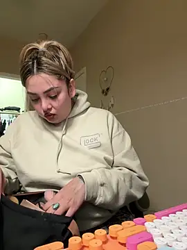 Snapshot of nativepumpkin95 chatting on 02-14-25, 04:37 nativepumpkin95 online show from 02-14-25, 04:37