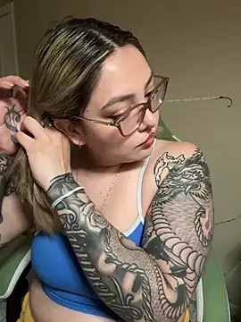 Snapshot of nativepumpkin95 chatting on 02-21-25, 09:00 nativepumpkin95 online show from 02-21-25, 09:00