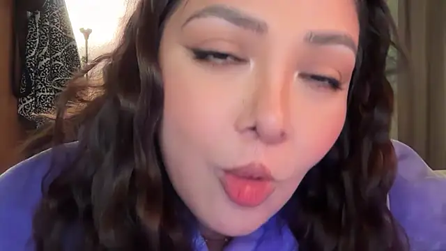 nativepumpkin95 online show from 12-05-25, 03:37