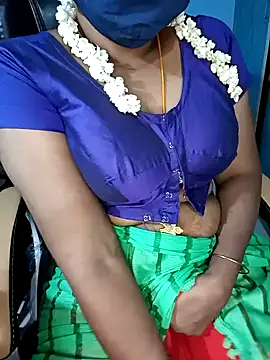 Snapshot of Tamil-hotwife chatting on 01-11-25, 08:11 Tamil-hotwife online show from 01-11-25, 08:11