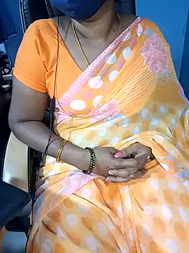 Snapshot of Tamil-hotwife chatting on 01-16-25, 05:11 Tamil-hotwife online show from 01-16-25, 05:11