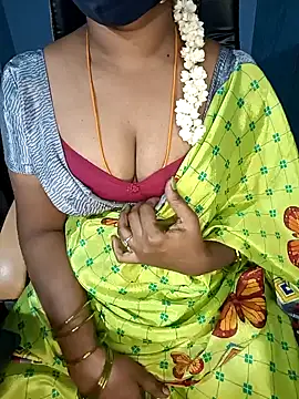 Snapshot of Tamil-hotwife chatting on 01-22-25, 03:40 Tamil-hotwife online show from 01-22-25, 03:40