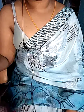 Snapshot of Tamil-hotwife chatting on 01-25-25, 07:28 Tamil-hotwife online show from 01-25-25, 07:28