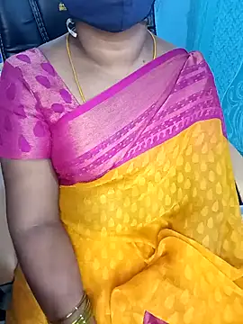 Snapshot of Tamil-hotwife chatting on 01-30-25, 05:17 Tamil-hotwife online show from 01-30-25, 05:17