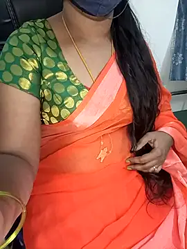 Snapshot of Tamil-hotwife chatting on 02-07-25, 02:04 Tamil-hotwife online show from 02-07-25, 02:04