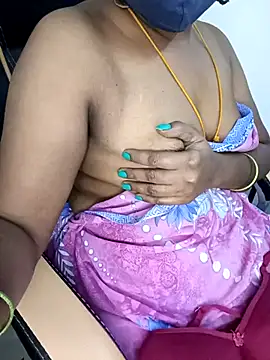 Snapshot of Tamil-hotwife chatting on 02-09-25, 07:49 Tamil-hotwife online show from 02-09-25, 07:49