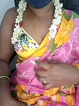 Snapshot of Tamil-hotwife chatting on 02-09-25, 04:18 Tamil-hotwife online show from 02-09-25, 04:18