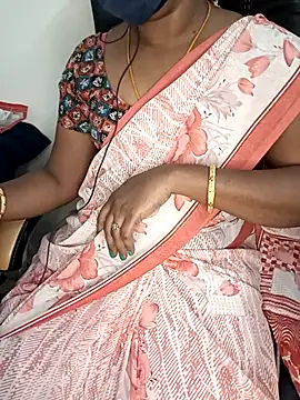 Snapshot of Tamil-hotwife chatting on 02-12-25, 07:24 Tamil-hotwife online show from 02-12-25, 07:24