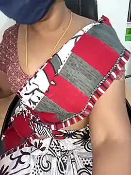 Snapshot of Tamil-hotwife chatting on 02-13-25, 03:56 Tamil-hotwife online show from 02-13-25, 03:56