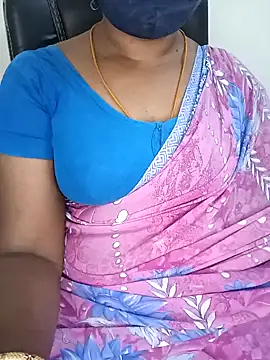 Snapshot of Tamil-hotwife chatting on 02-14-25, 04:26 Tamil-hotwife online show from 02-14-25, 04:26